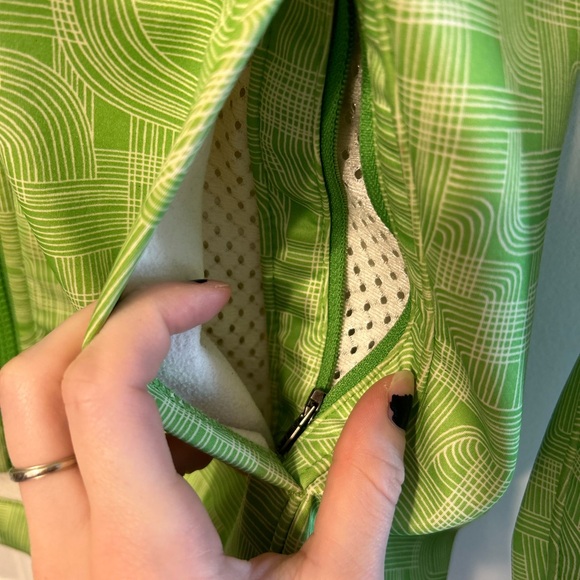 Patagonia Lime Green, Patterned Polyester Zip Up, Cotton Lined Jacket - Picture 4 of 11